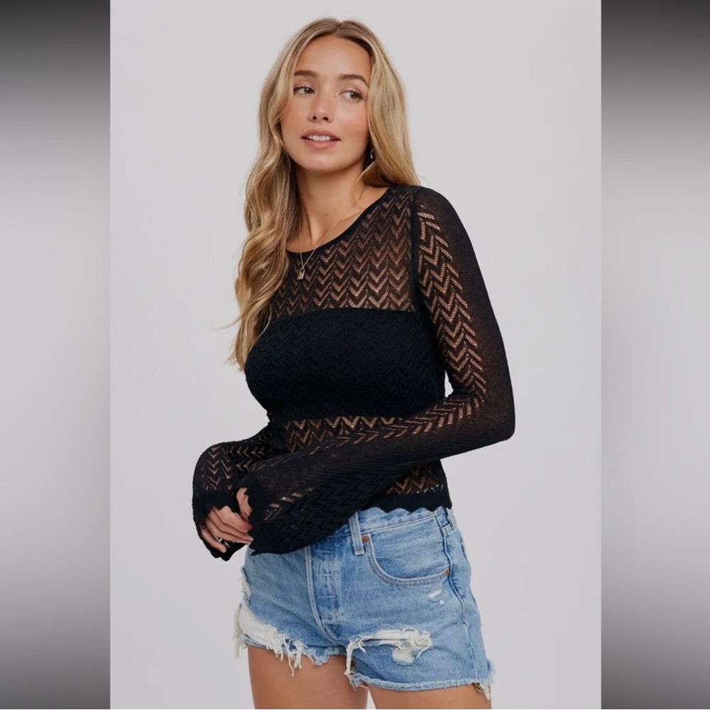 Black Knit Long Bell Sleeve Top 🖤